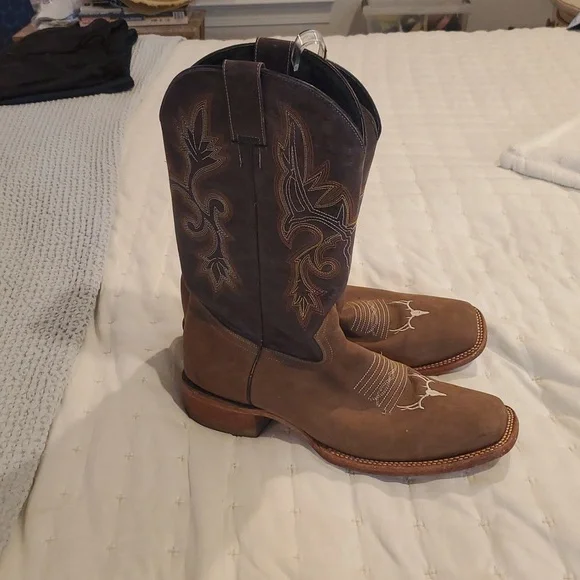 Cabela's Brown and Tan Men's Boots